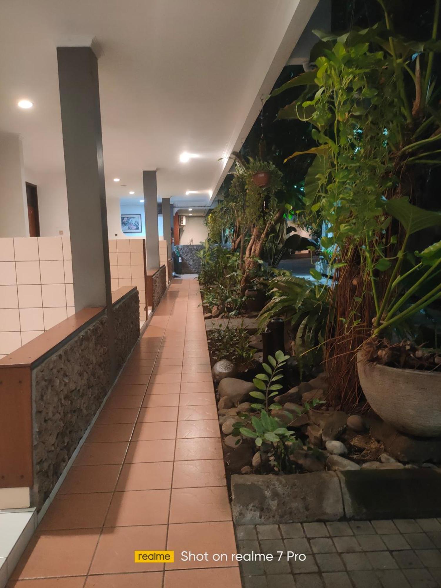 Hotel Aneka Baru Sleman  Eksteriør billede