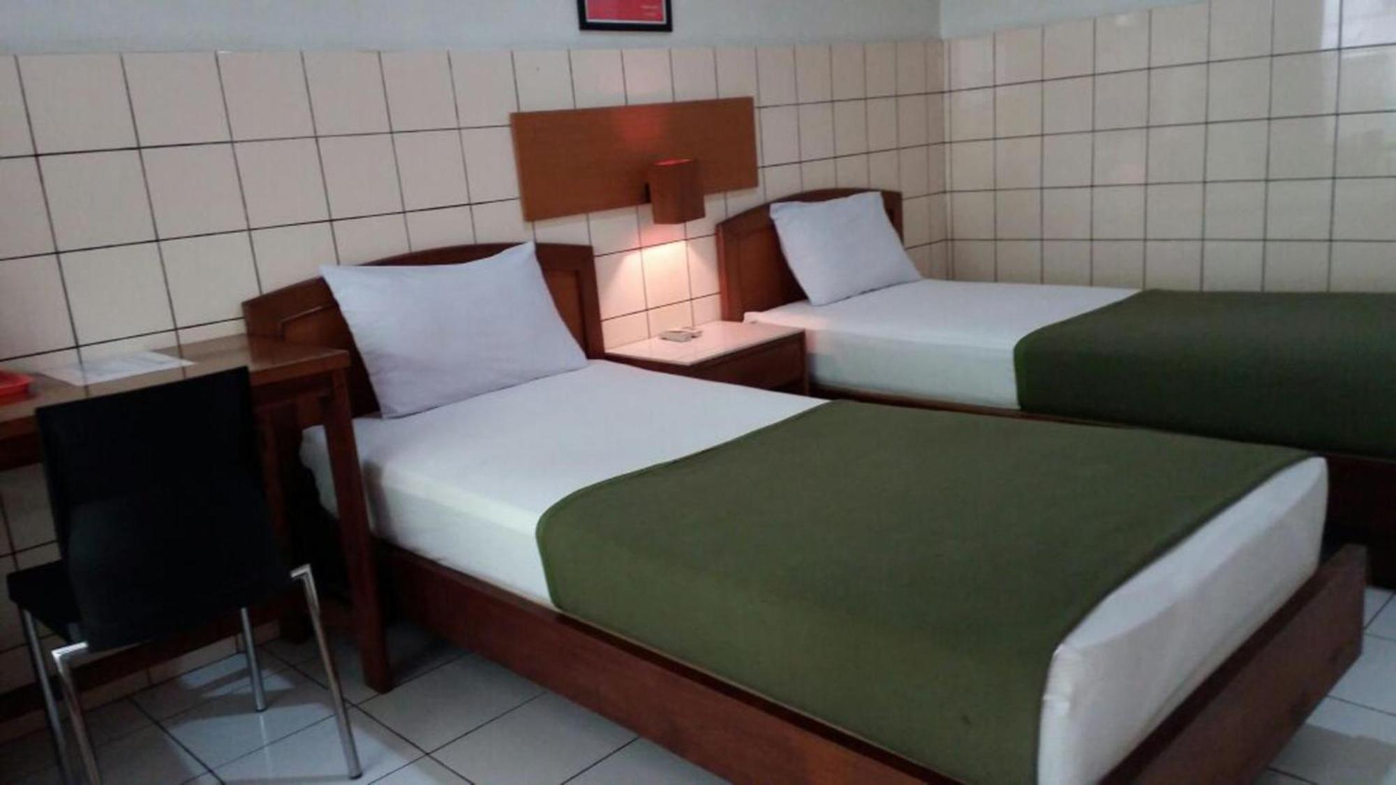 Hotel Aneka Baru Sleman  Eksteriør billede